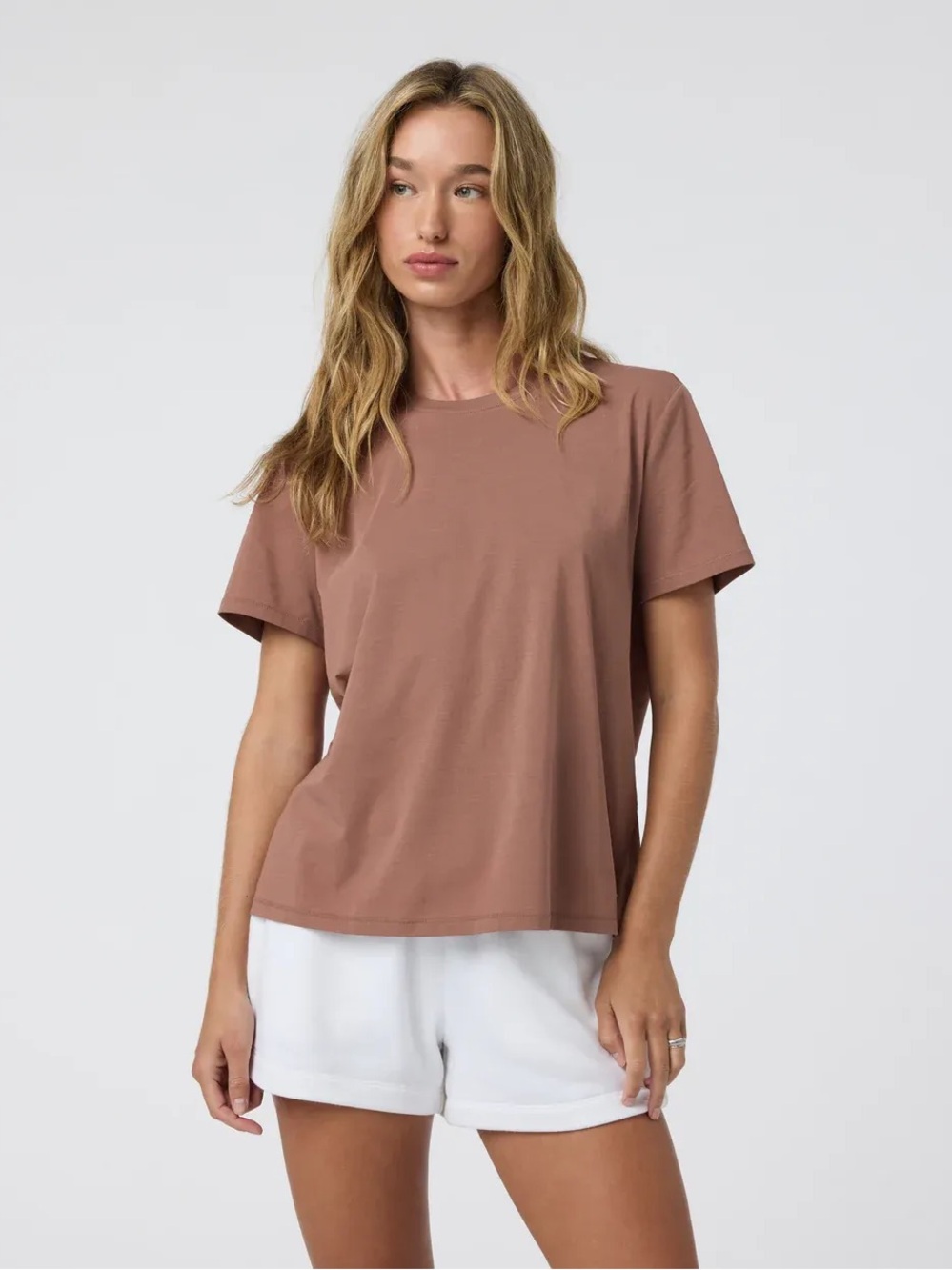 WOMEN'S FEATHER TEE